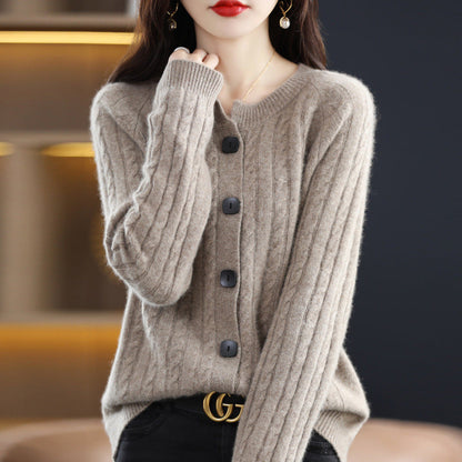 Minimalist Chic Cable Knit Cardigan